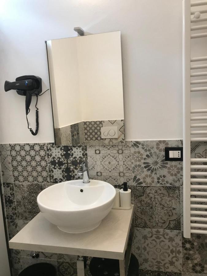 La Rosa App Apartment ลีวอร์โน ภายนอก รูปภาพ